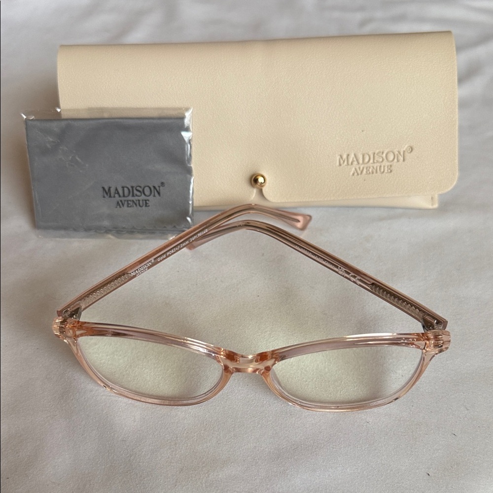 Madison Avenue Women's Rose-Tinted Readers +2.00